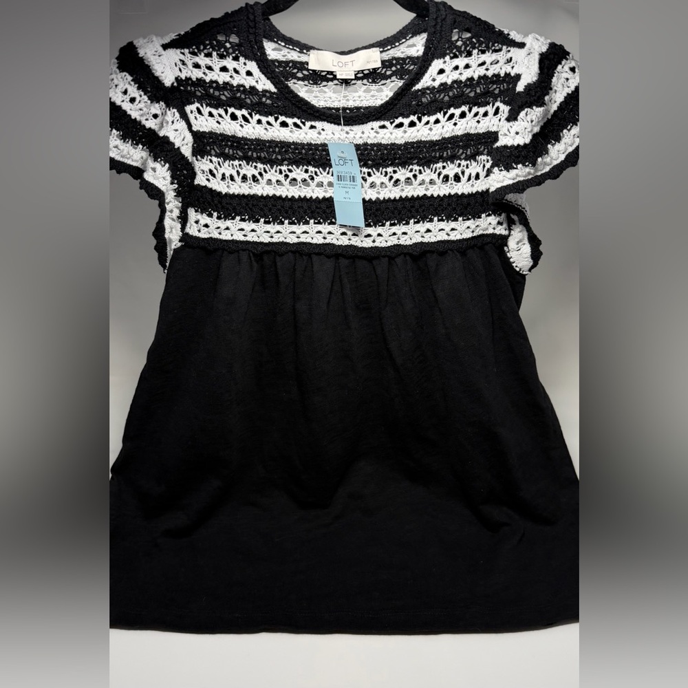 NWT LOFT Women’s Crochet Ruffle Sleeve Top Color Black/White Size Medium Petite